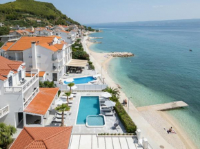 New! Luxury beachfront Villa Providenca